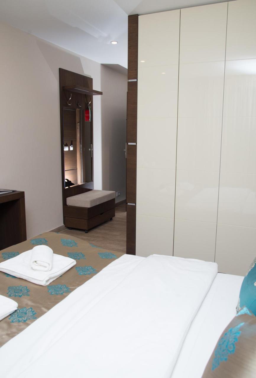 Hotel Crystal Pecinci Dış mekan fotoğraf