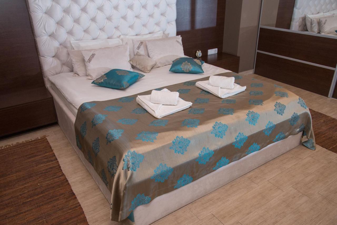 Hotel Crystal Pecinci Dış mekan fotoğraf