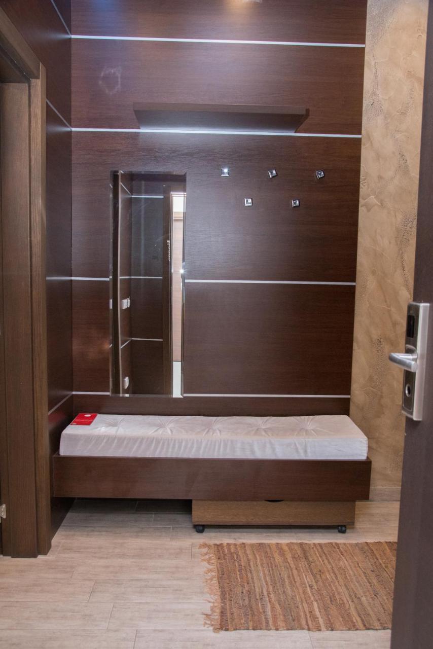 Hotel Crystal Pecinci Dış mekan fotoğraf